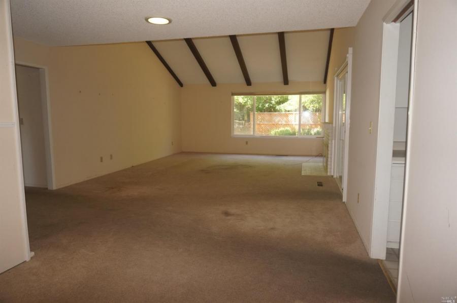 7410 Oakmont Drive