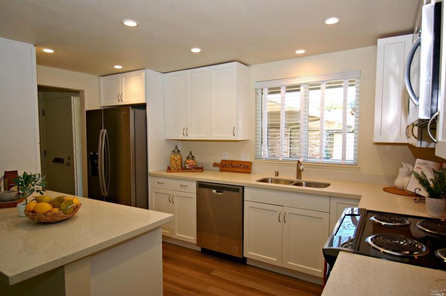 6506 Meadowgreen Place