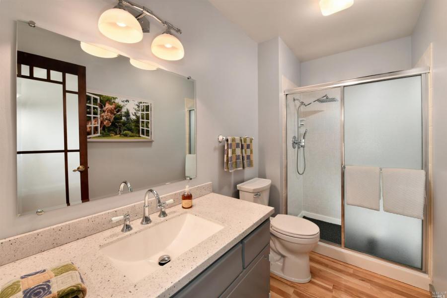 40 Oak Forest Place