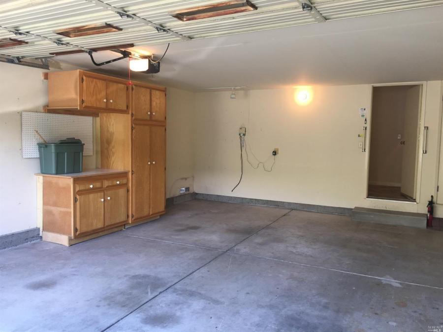 7387 Oakmont Drive