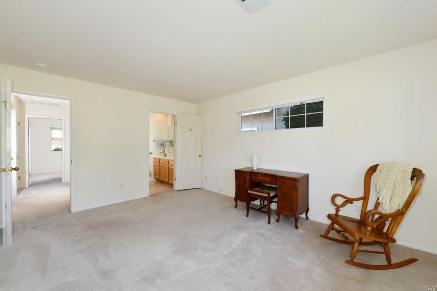 213 Belhaven Circle