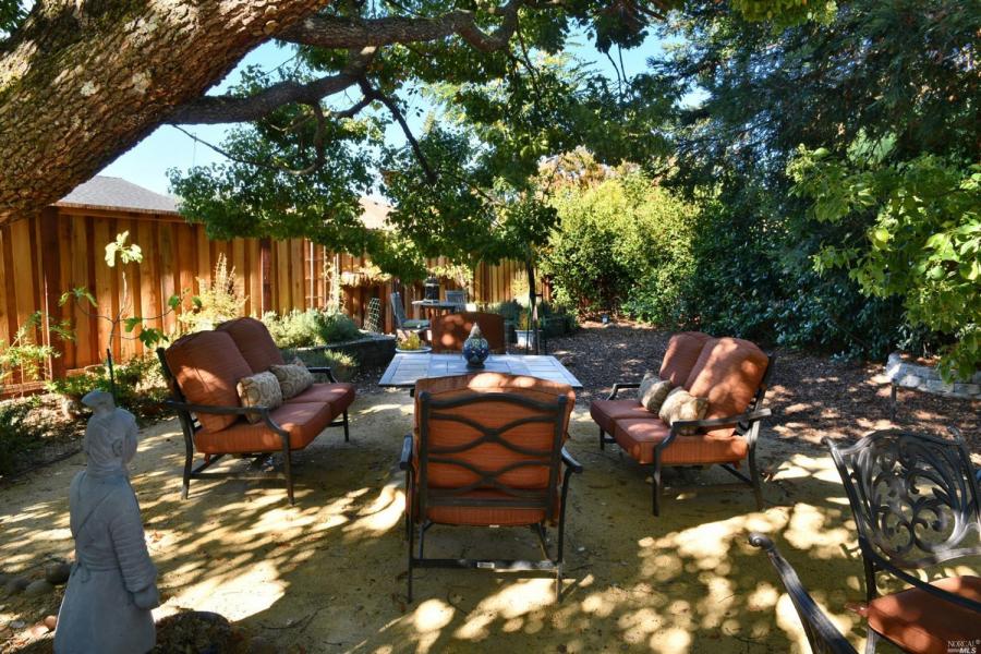 8845 Oak Trail Court