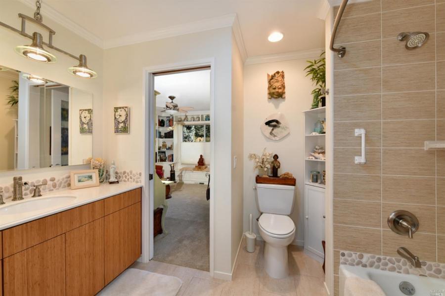 8845 Oak Trail Court