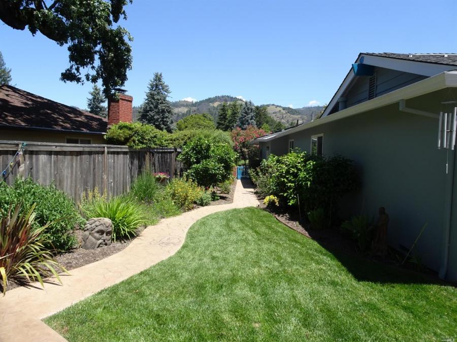 6924 Fairfield Drive