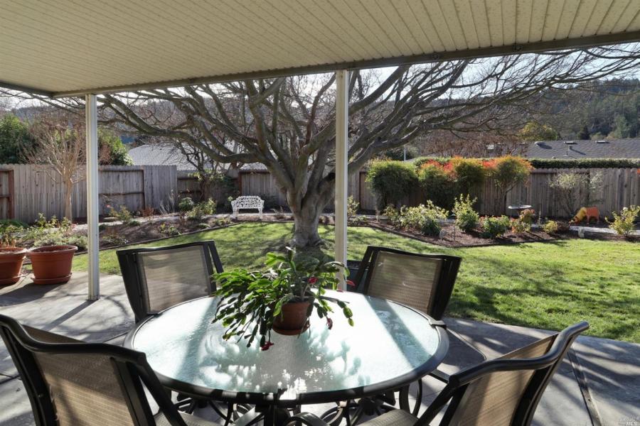 6578 Meadowridge Drive