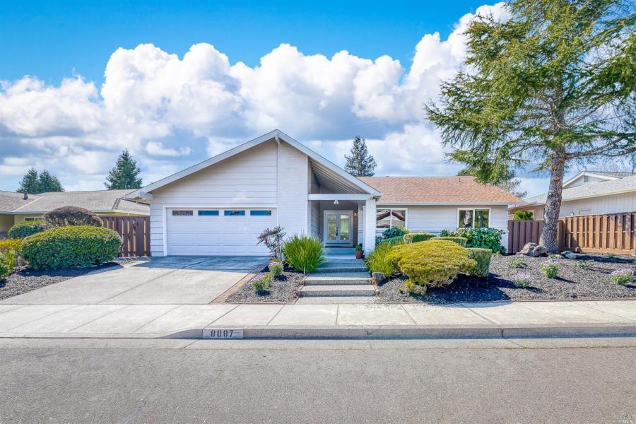 8887 Oakmont Drive