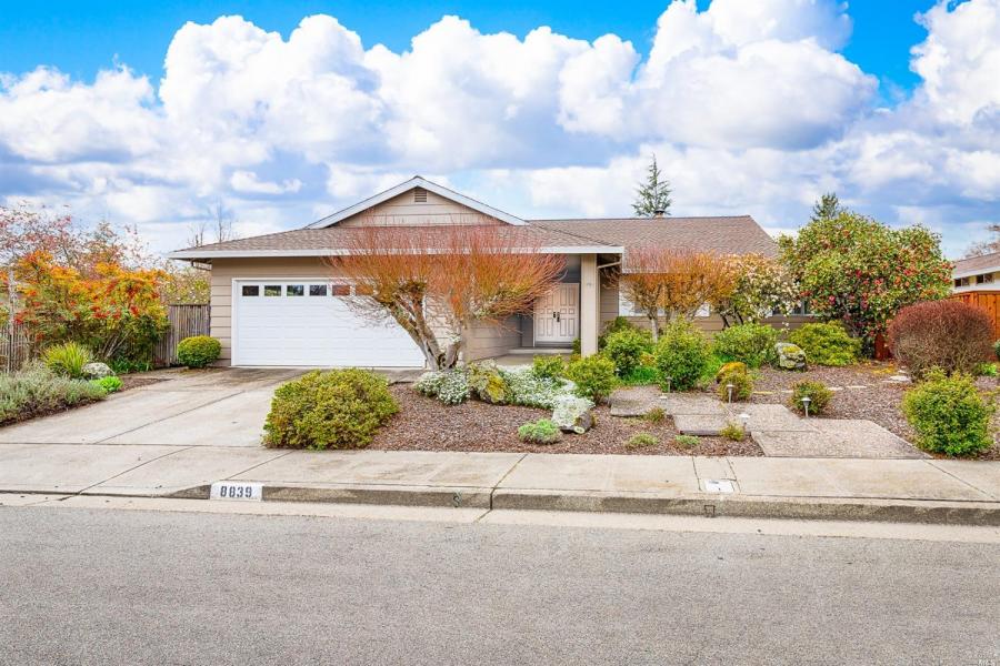 8839 Oak Trail Court