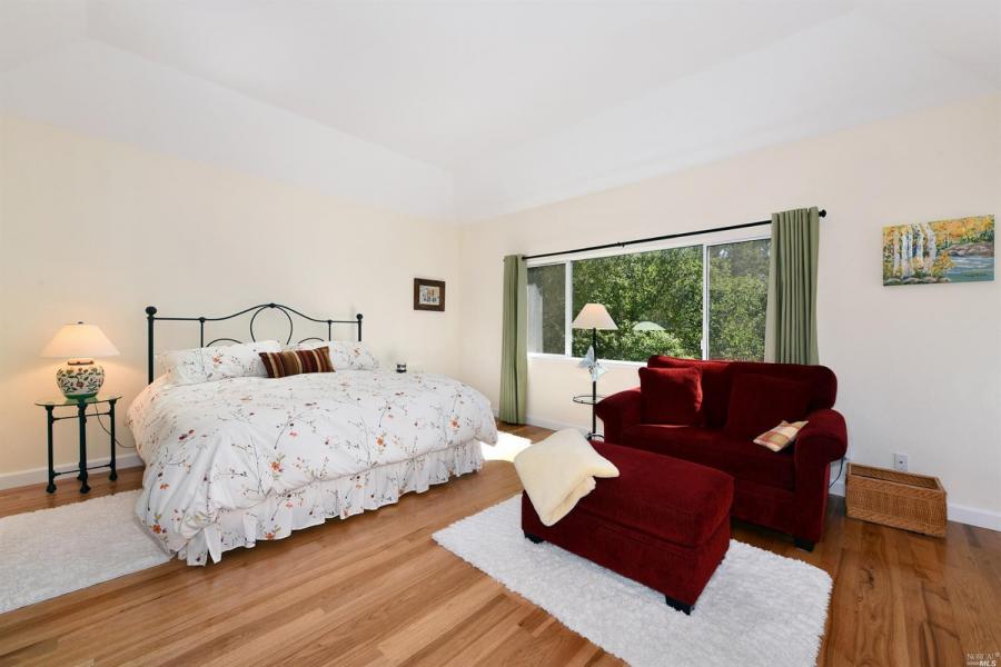 1035 Oak Mesa Drive