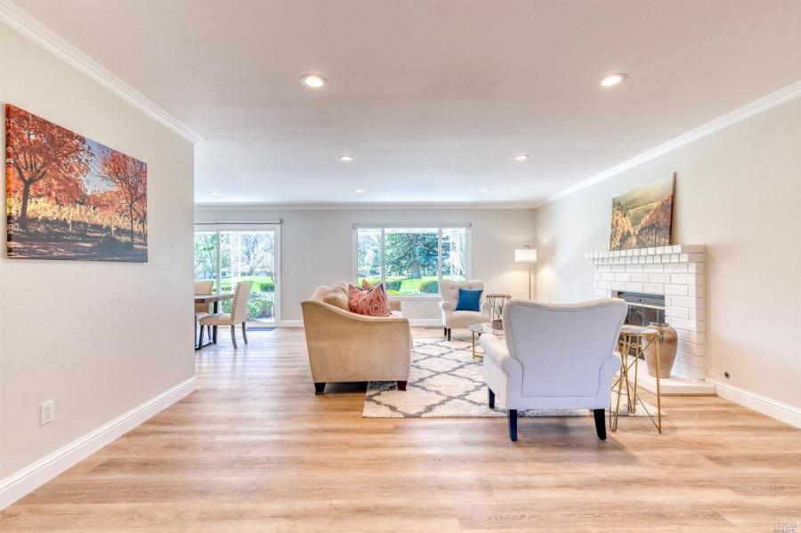 8887 Oakmont Drive