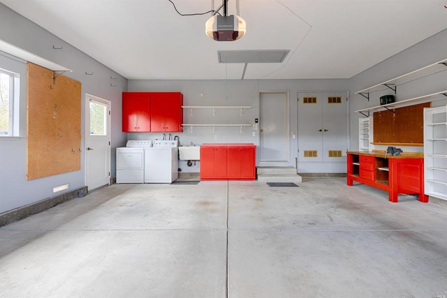 8839 Oak Trail Court
