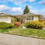 8894 Oakmont Drive