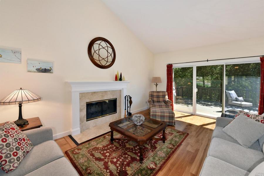 1035 Oak Mesa Drive