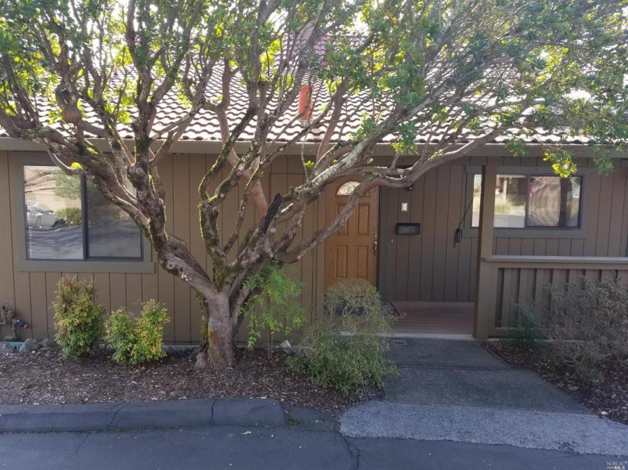 6 Oak Forest Lane