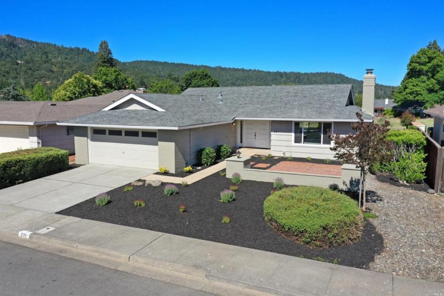 231 Belhaven Circle