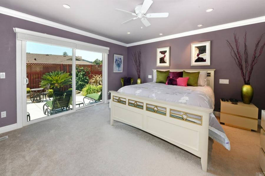 8839 Hood Mountain Circle
