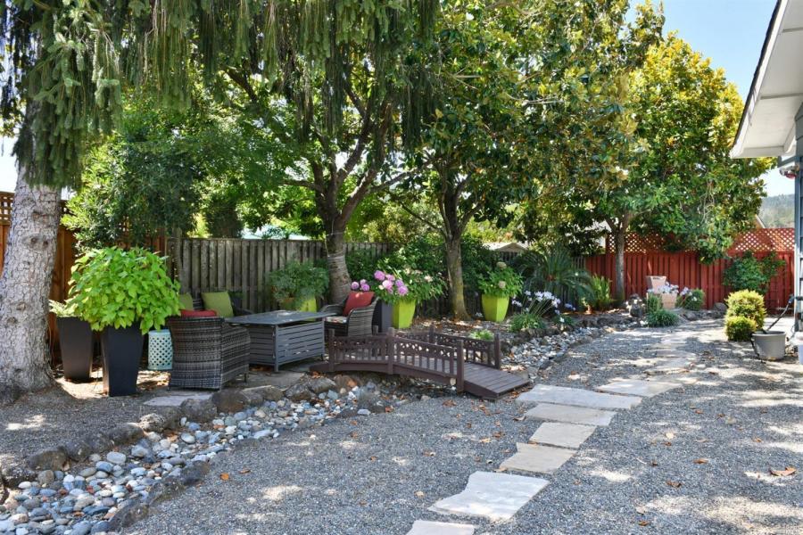 8839 Hood Mountain Circle