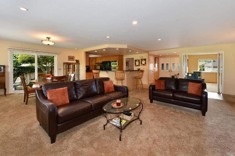 8835 Oakmont Drive