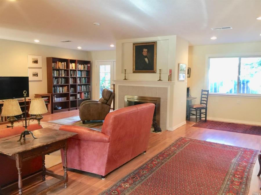 424 Deerfield Circle