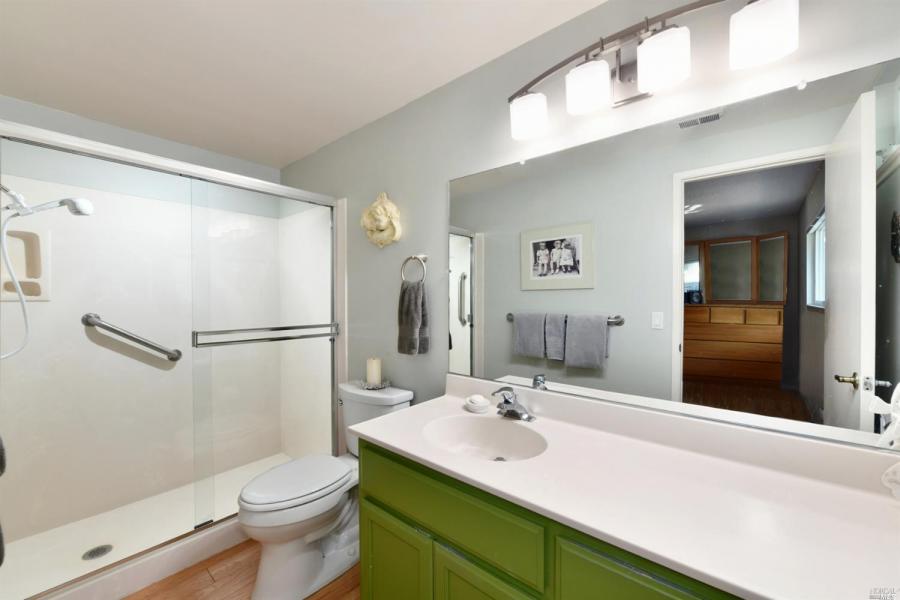 20 Meadowgreen Circle