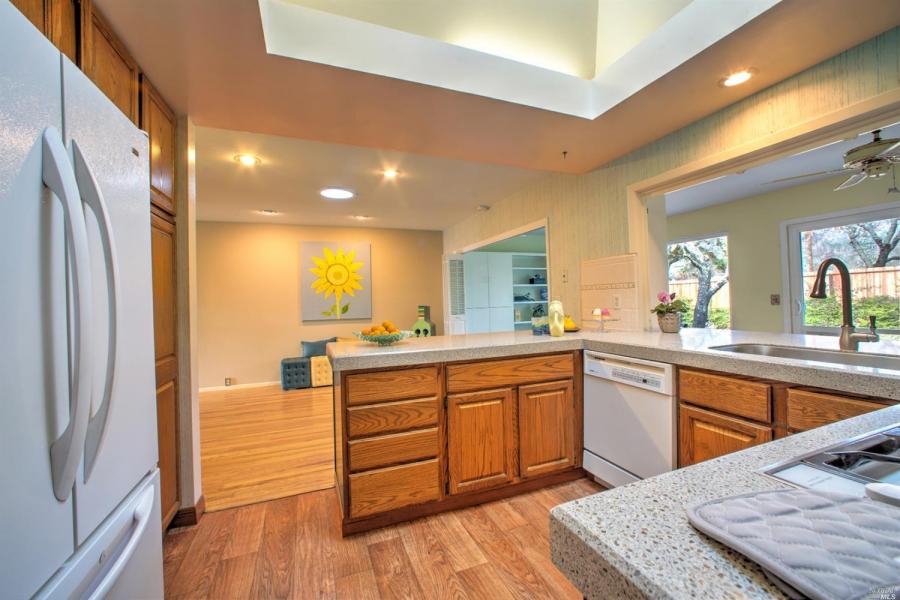 7 Oak Leaf Place