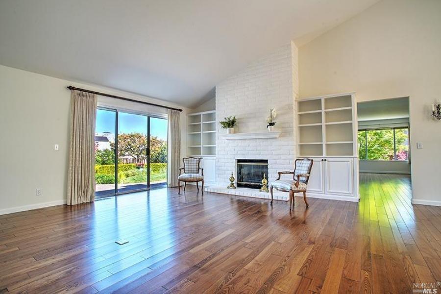 410 Woodley Way
