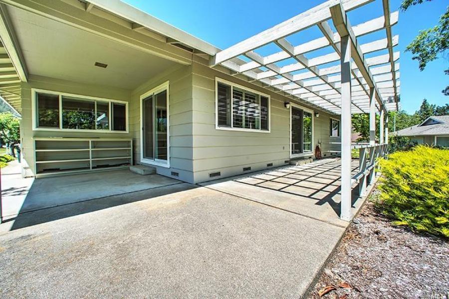 503 Oak Vista Place