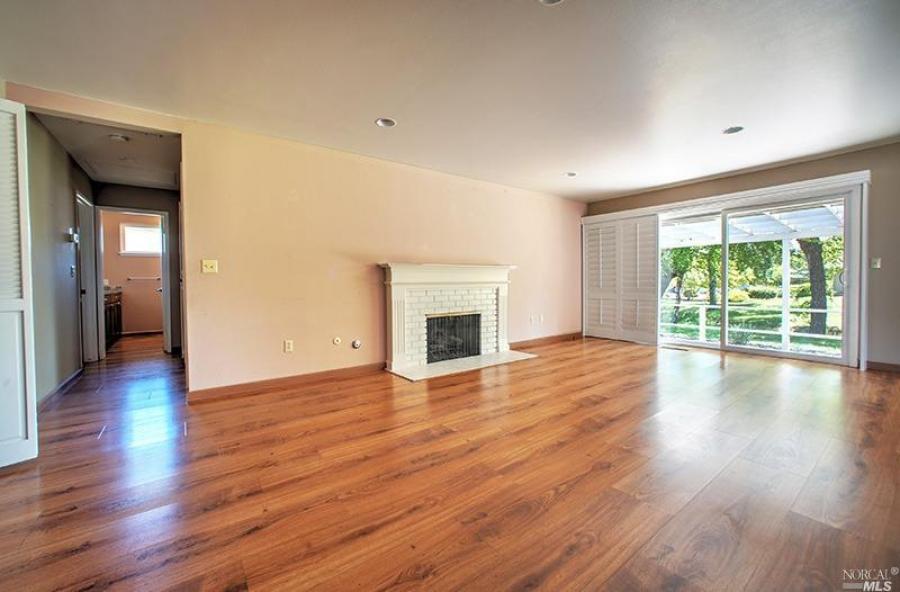 503 Oak Vista Place