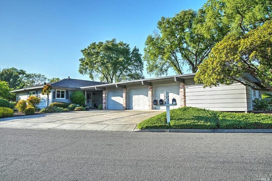 340 Twin Lakes Drive