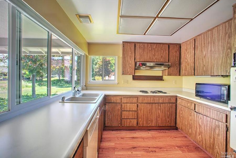 503 Oak Vista Place