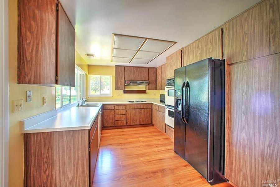 503 Oak Vista Place