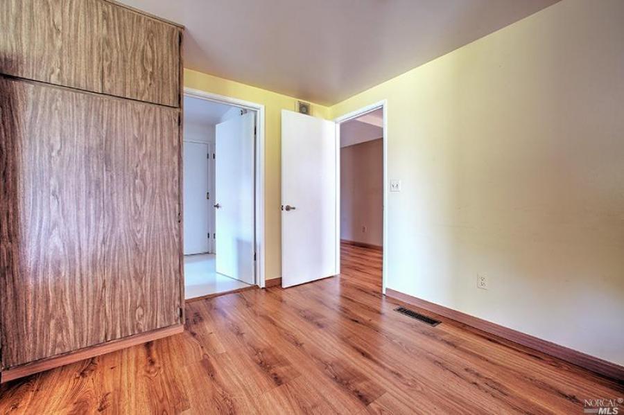 503 Oak Vista Place