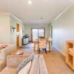 109 Valley Oaks Drive