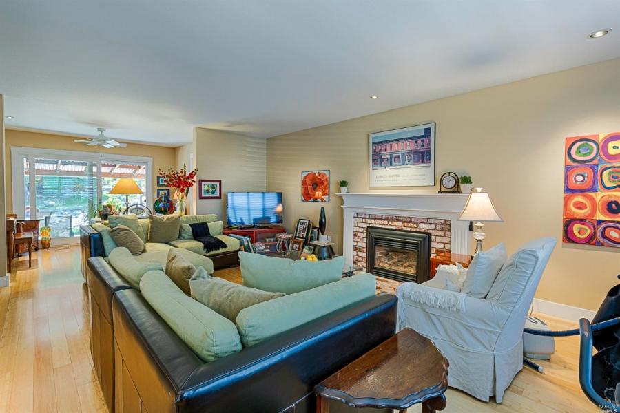 429 Oak Brook Lane