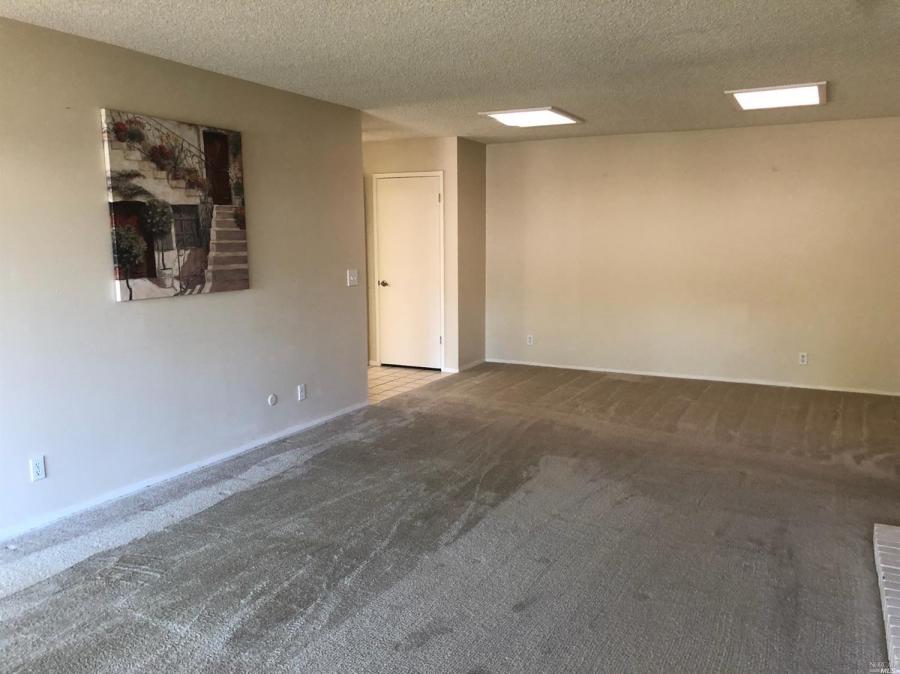6528 Meadowgreen Place