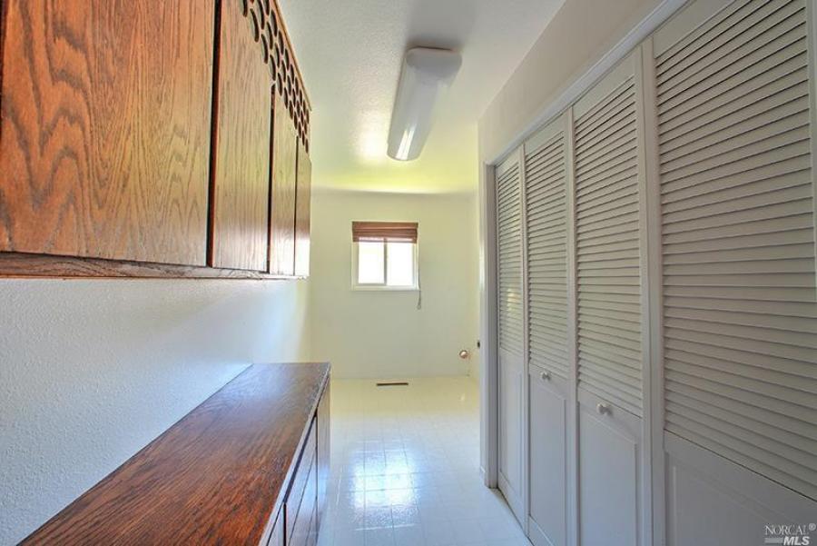 503 Oak Vista Place