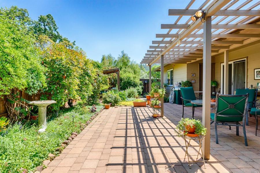 200 Mockingbird Circle