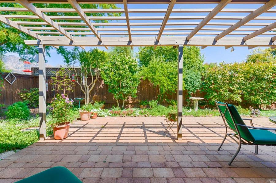 200 Mockingbird Circle