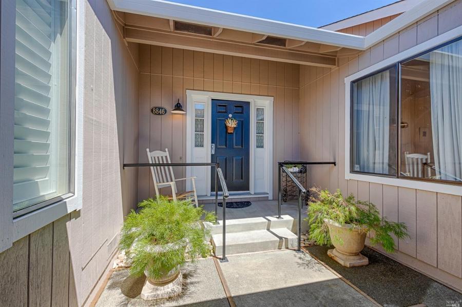 8846 Hood Mountain Circle