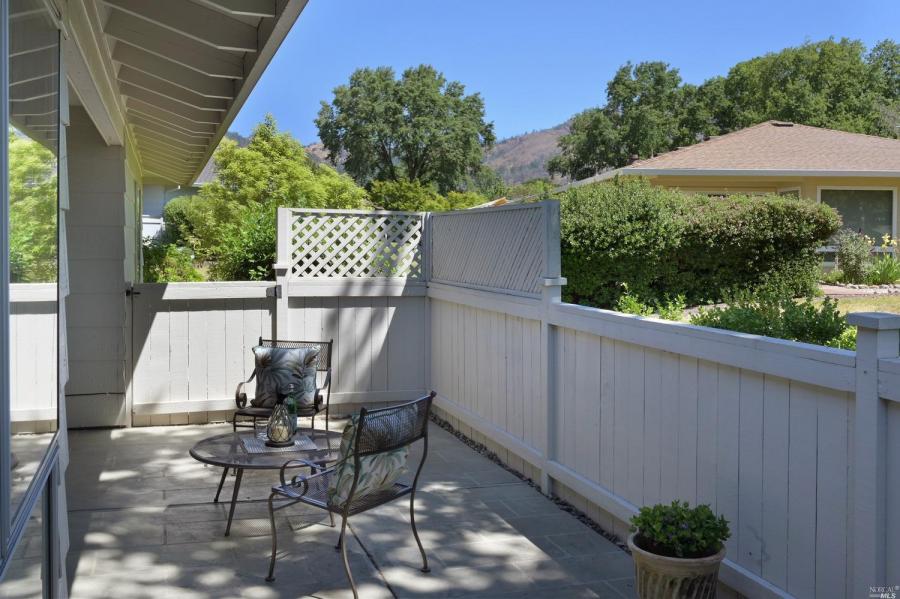 445 Twin Lakes Circle