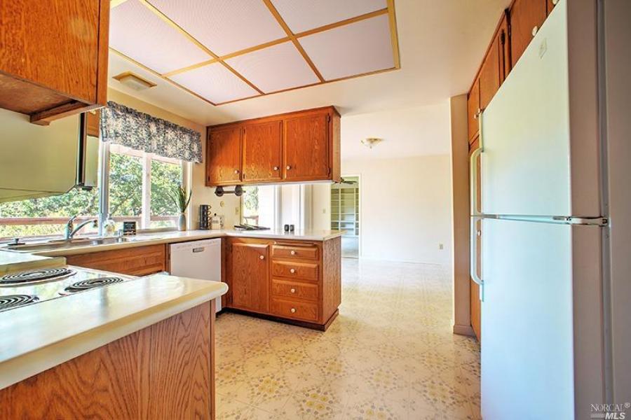 6441 Mesa Oaks Circle