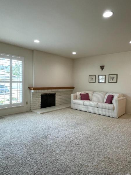 304 Belhaven Circle