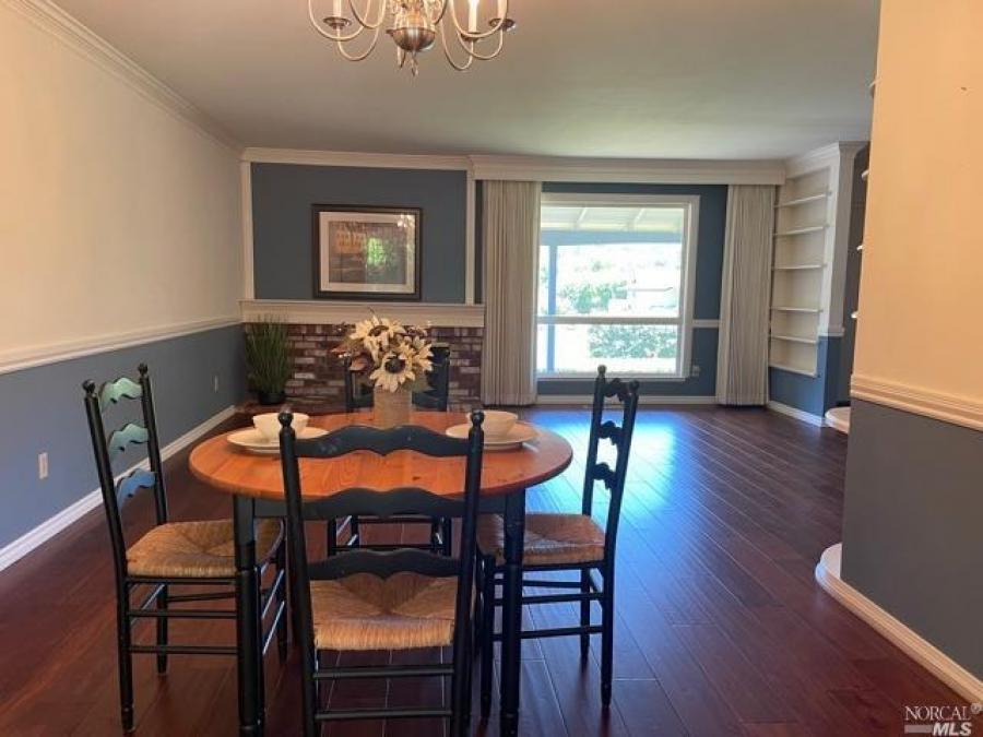 7 Oakhurst Place