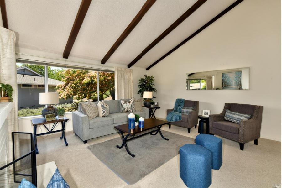 493 Oak Vista Court