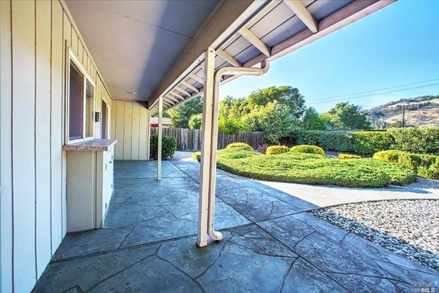 7301 Oak Leaf Drive