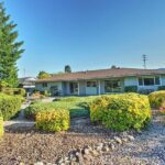 7301 Oak Leaf Drive