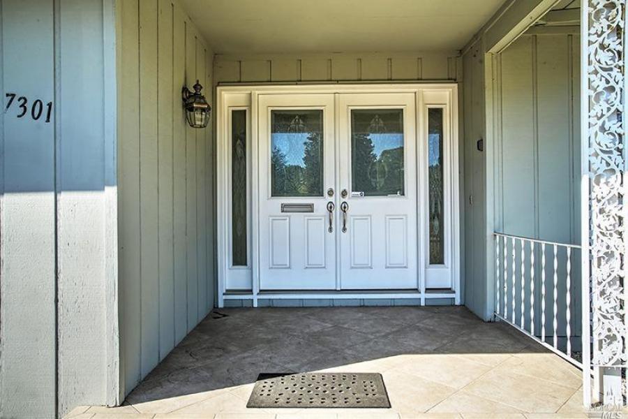 7301 Oak Leaf Drive