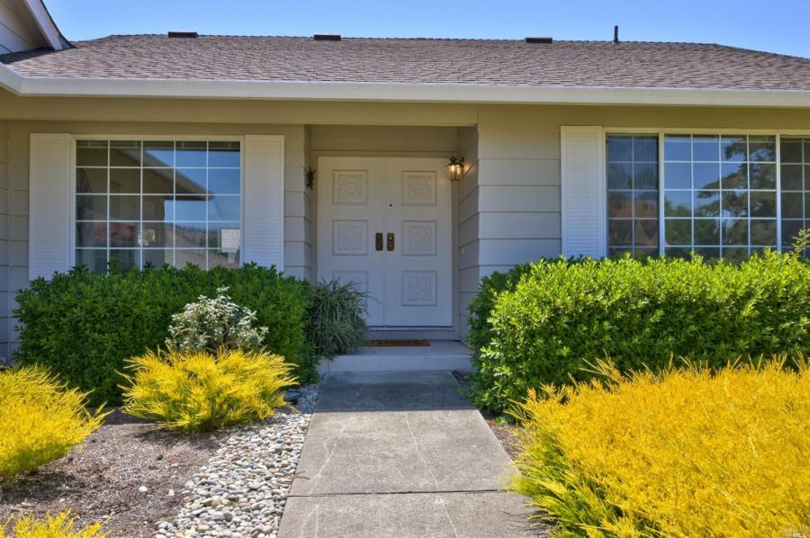 493 Oak Vista Court
