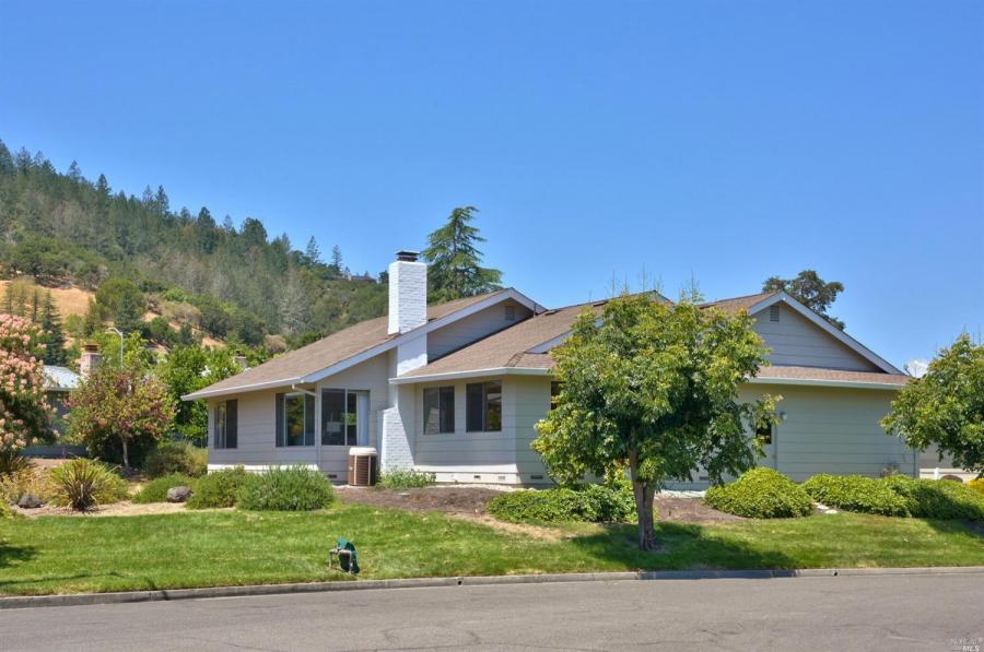 493 Oak Vista Court