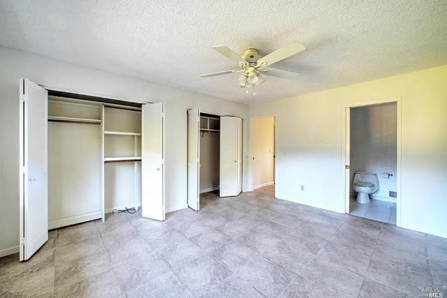 7301 Oak Leaf Drive
