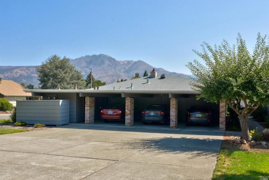 7401 Oakmont Drive
